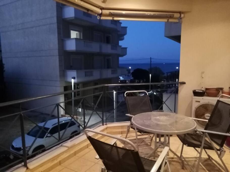 Τεσσαρι Στον Ναυτικο Ομιλο Χiου Apartment Chios Town Exterior photo